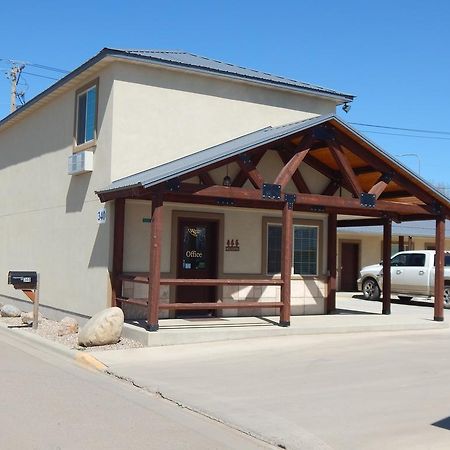 Winterton Suites Williston Ngoại thất bức ảnh