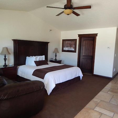 Winterton Suites Williston Ngoại thất bức ảnh