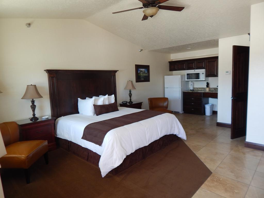Winterton Suites Williston Ngoại thất bức ảnh