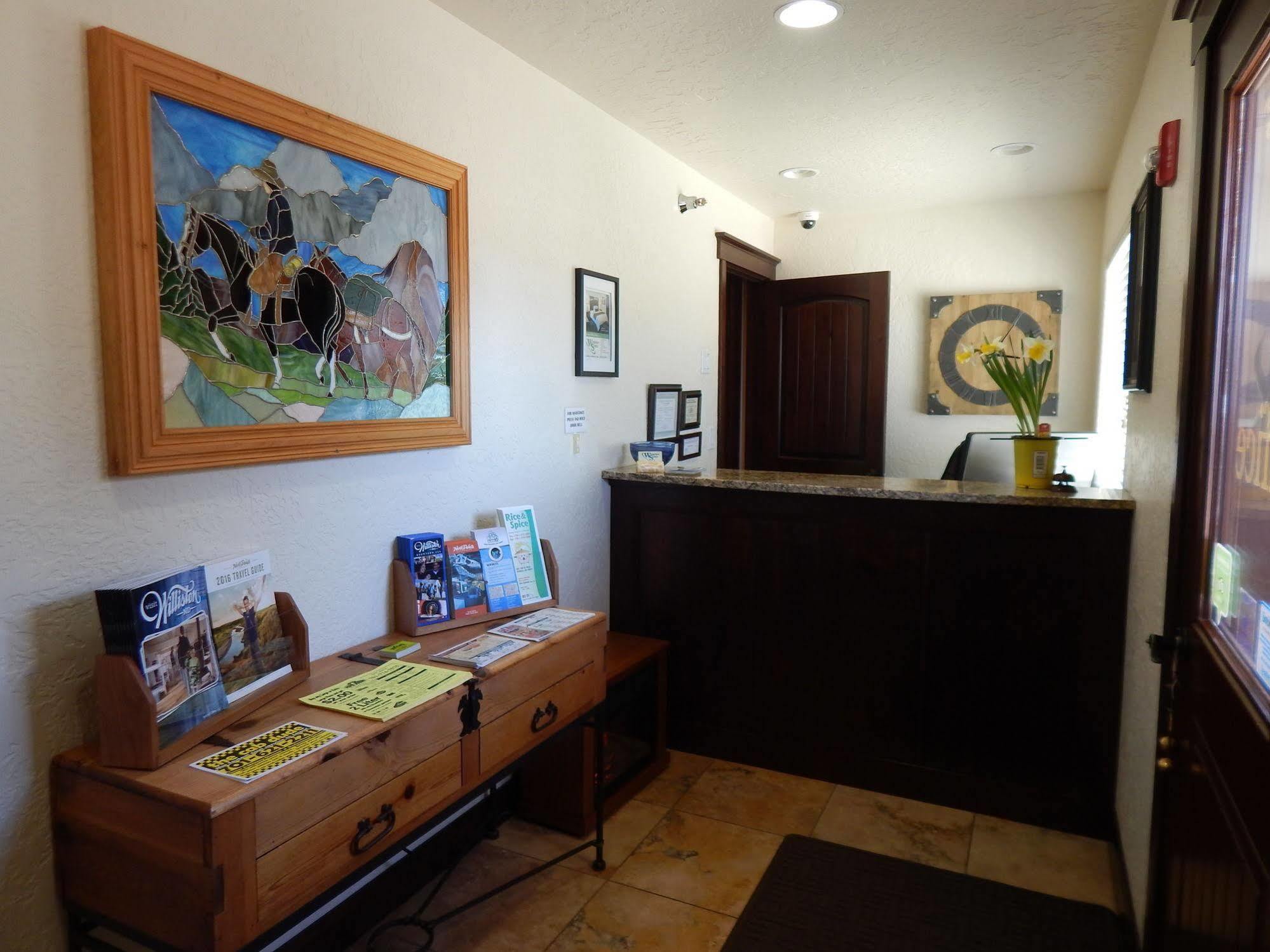 Winterton Suites Williston Ngoại thất bức ảnh